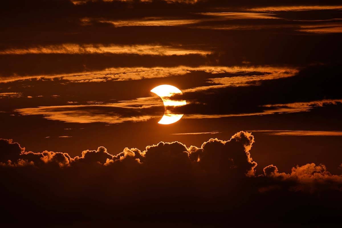 B.C. to have excellent view of partial solar eclipse this weekend ...