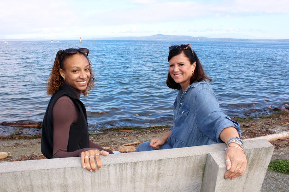 Jasmine Case, star of The Fiancee at the Chemainus Theatre, and mom Andrea Morgan enjoy hanging out at Kin Beach in Chemainus. (Photo by Don Bodger) 