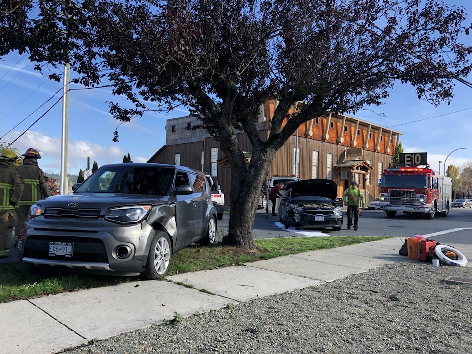 web1_231018-cvr-2-car-collision-1_1