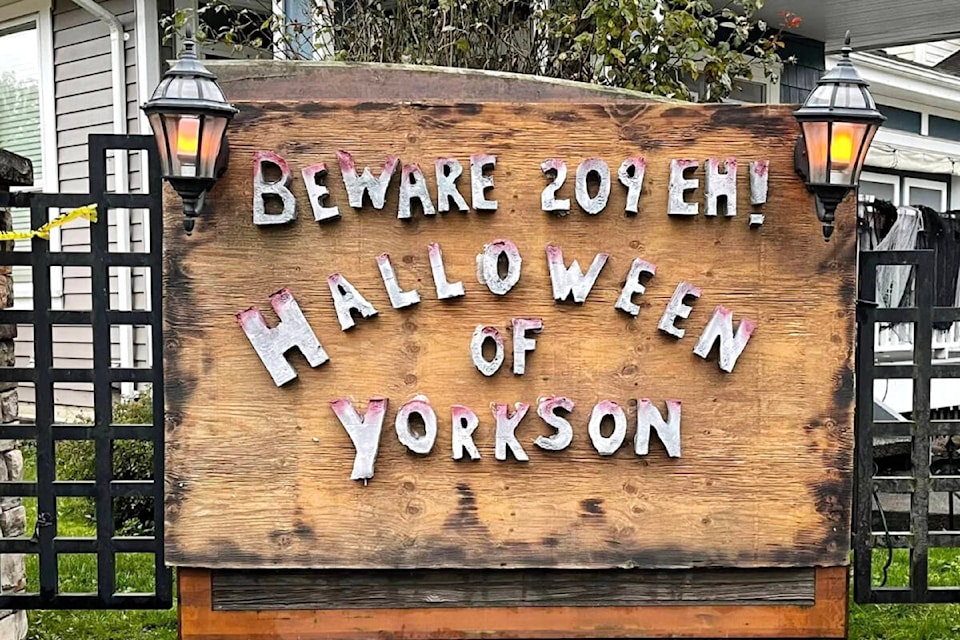 web1_231019-lat-ke-yorksonhalloween-_5