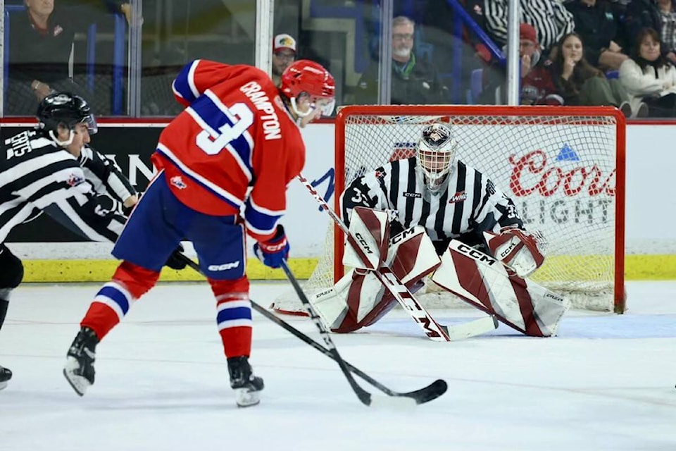 Canadiens top striped jersey