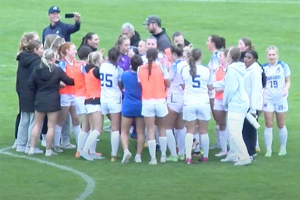 Victoria Vikes eliminate UFV Cascades from Canada West playoffs in