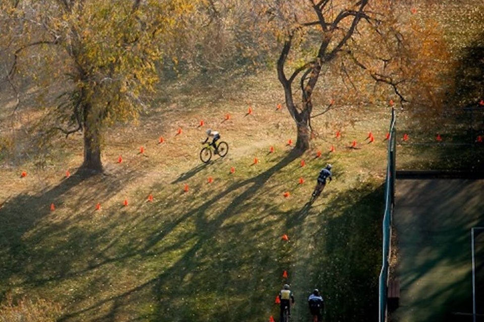 web1_231026-kcn-cyclocross_1