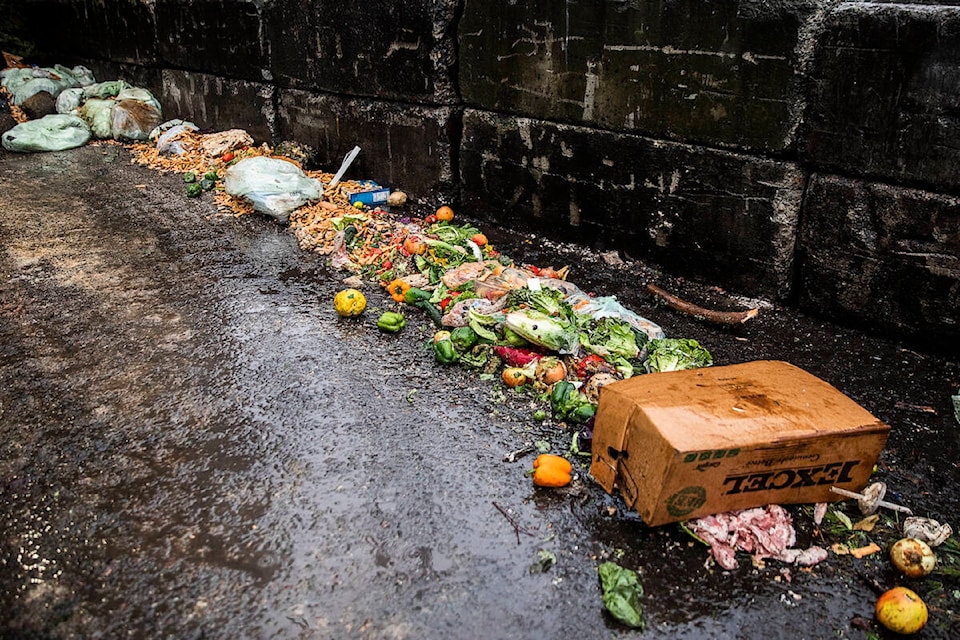 web1_231026-kcn-rdco-foodwaste-foodwaste_1