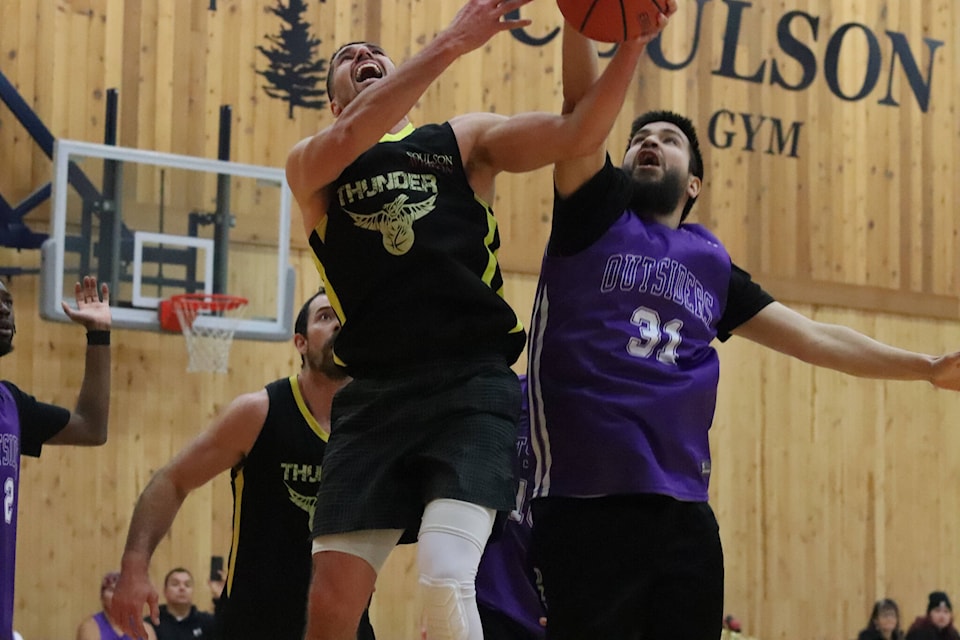 web1_231031-cpw-lji-bc-alberni-basketbal-hoops_1