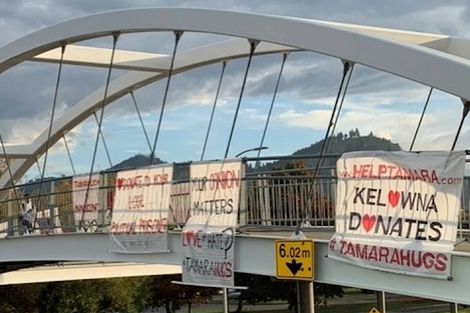 Signs in support of Tamara Lich are seen on the Dayton Street overpass, near the Parkinson Recreation Centre, in 鶹ѡ. Lich, and co-accused Chris Barber, face several charges including mischief and counselling others to commit mischief, for organizing the protest that gridlocked downtown Ottawa for three weeks in Jan. 2022. (Photo contributed) 
