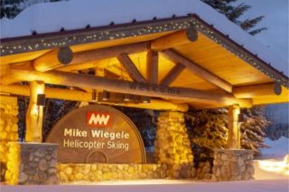 web1_resized-mw-s-resort-entrance-