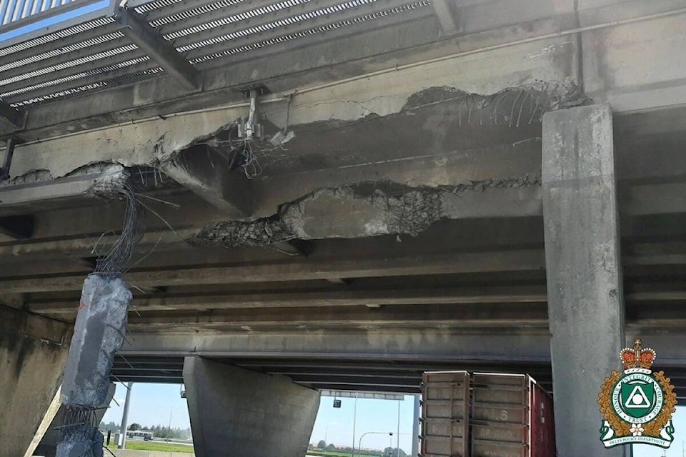 web1_230718-ndr-m-highway-17a-overpass-damage-dpd-tweet