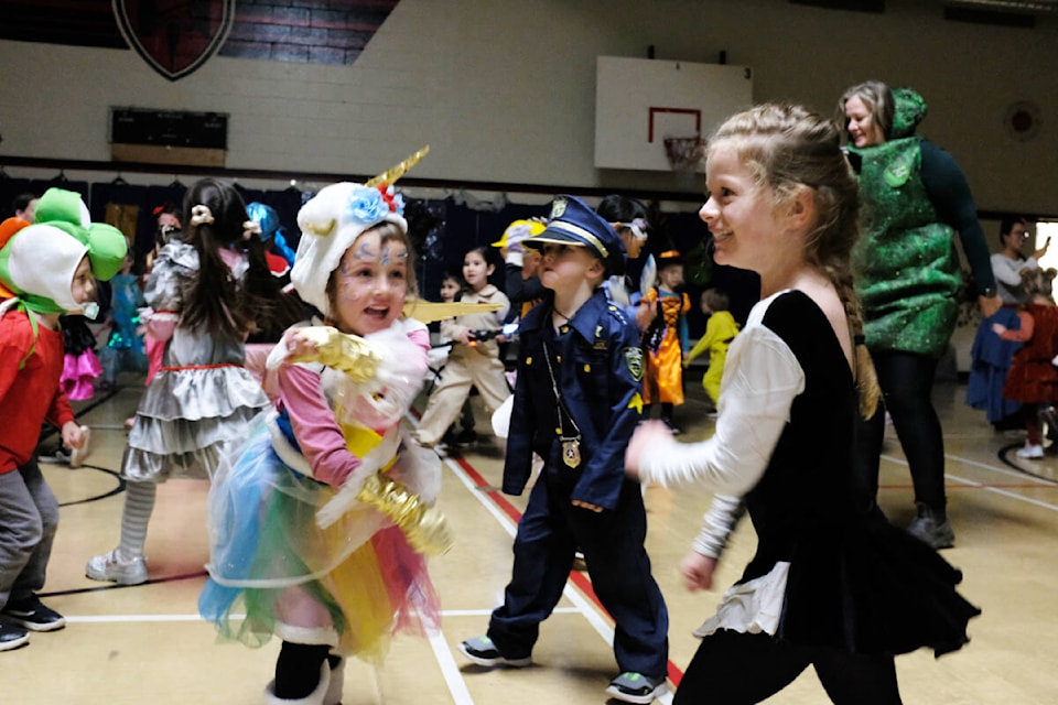 Students from École Nesika Elementary enjoyed a Halloween dance in the gym on Oct. 31, 2023. (Kim Kimberlin - Efteen) 
