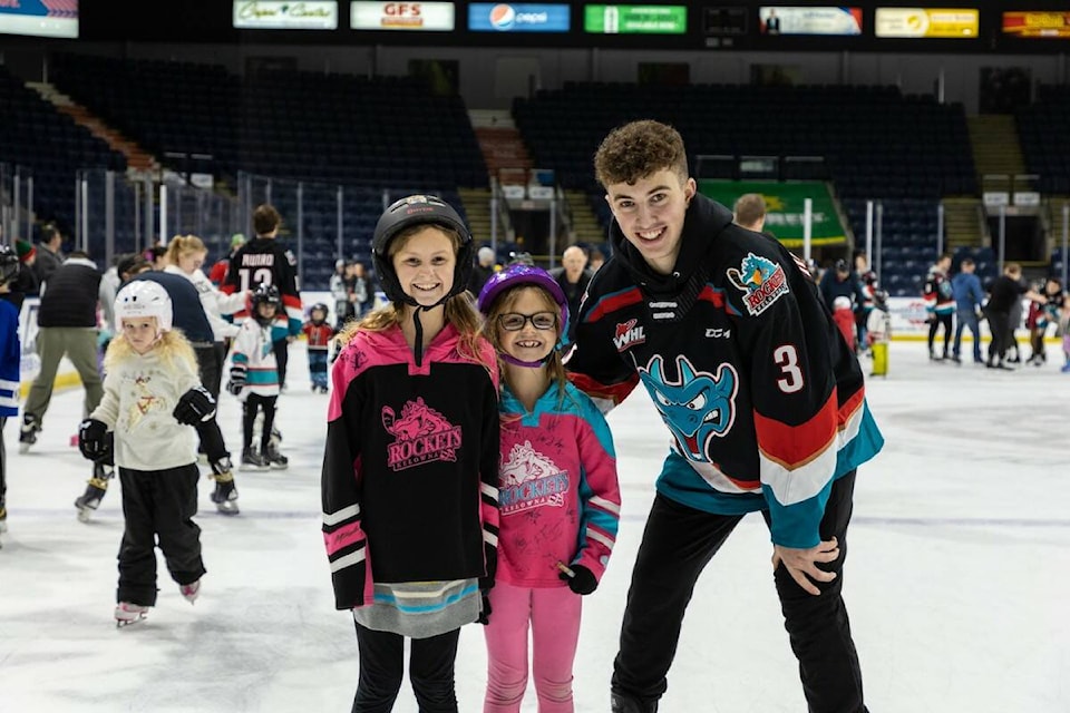 web1_231103-kcn-skate-with-the-rockets_1
