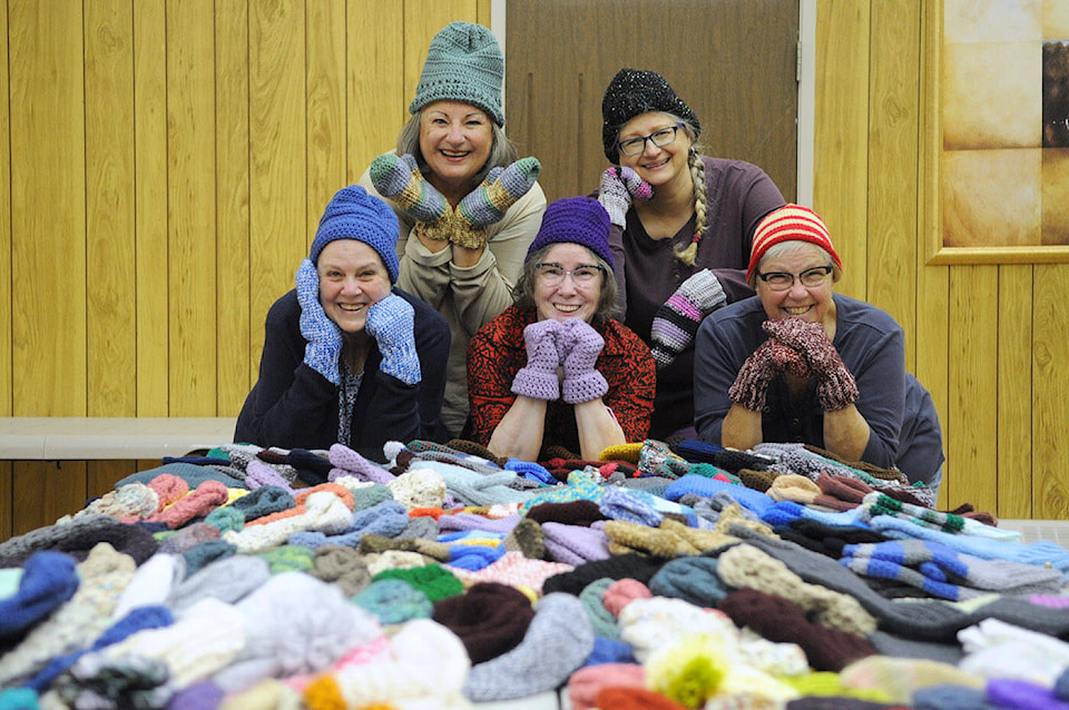 web1_231104-cpl-knitters-crocheters-made-mitts-hats-for-charity_1