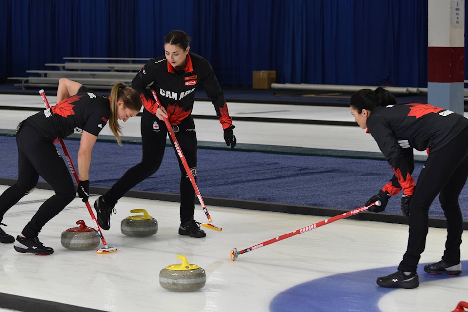 web1_231109-kcn-womens-curling_1