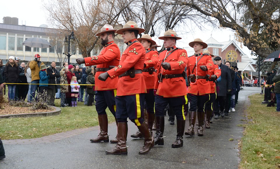 web1_231114-cdt-remembrance-5_2