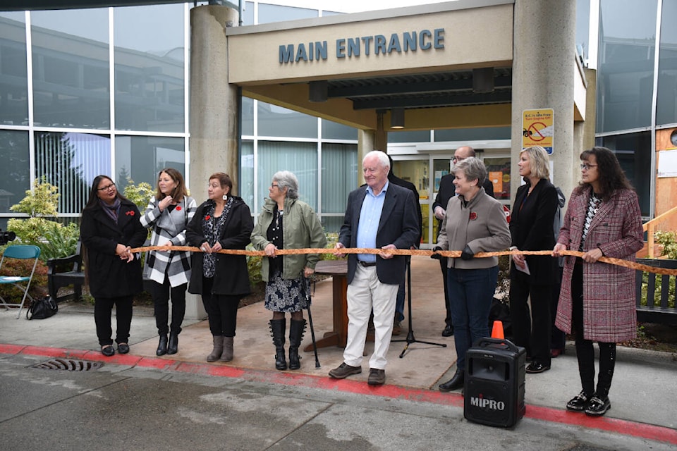 web1_231115-avn-editorial-wcgh-ed-ceremony-alberni_1