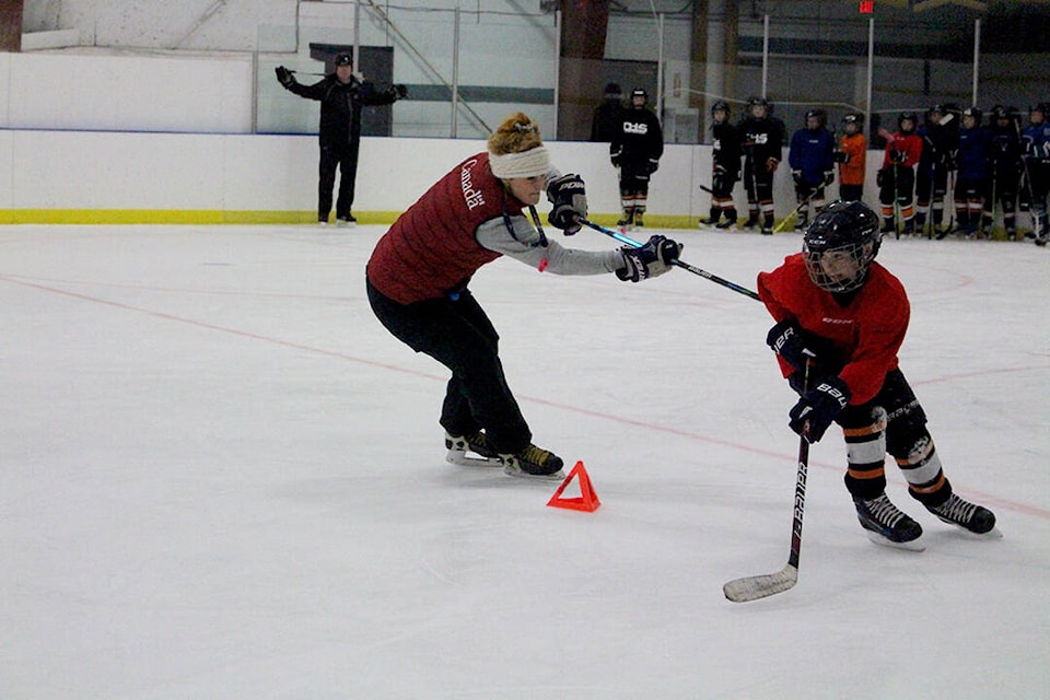 web1_231115-hto_-powerskating_u11-_1