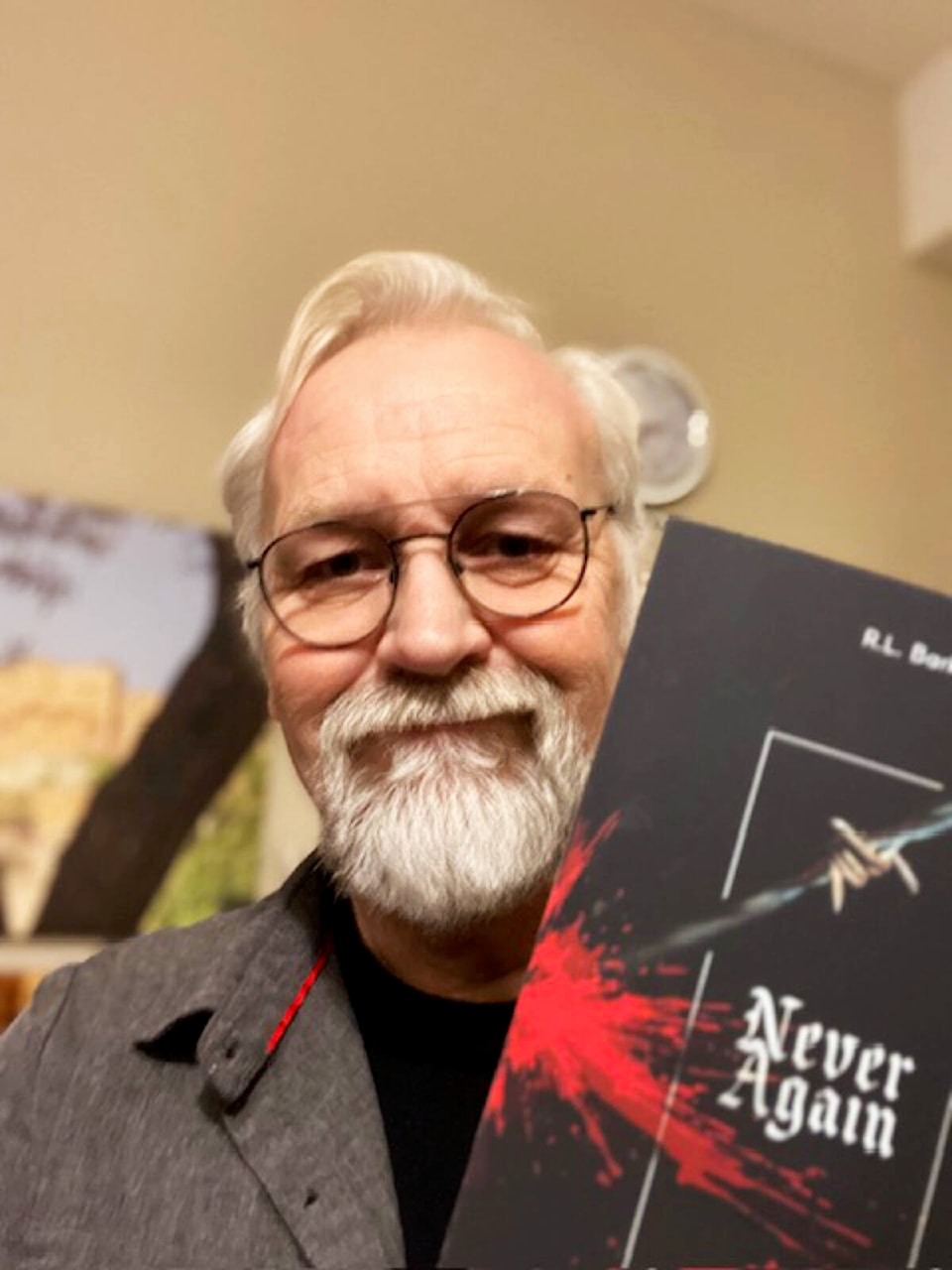 web1_231116-omh-rick-barker-book_1