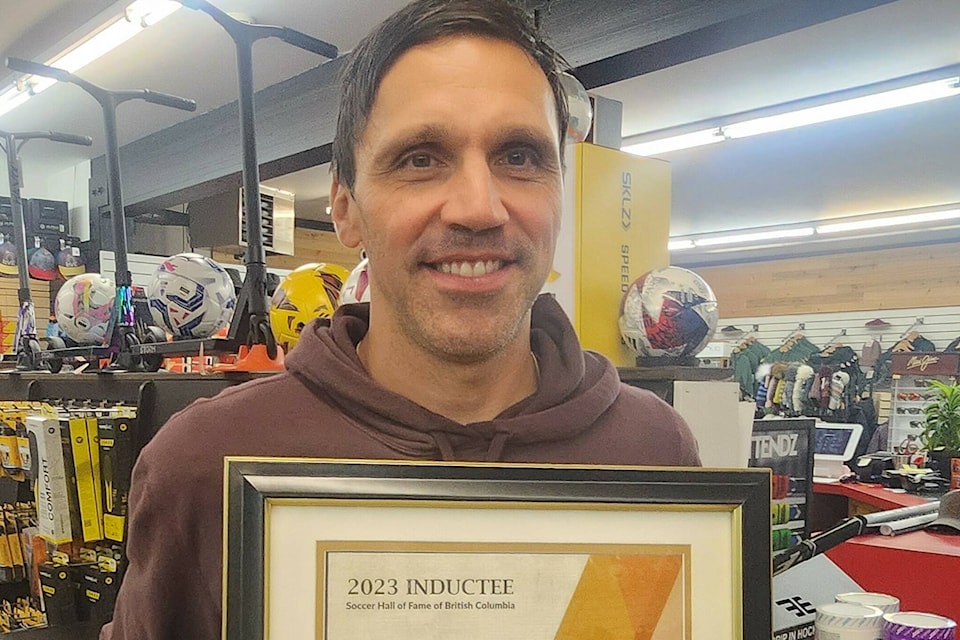 web1_231116-sin-dan-imhof-soccer-hall-of-fame_1