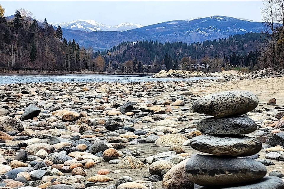 Brenda Haley shares photos she snapped during a weekend fall along the magnificent Columbia River banks in Trail. Photos: Brenda Haley 