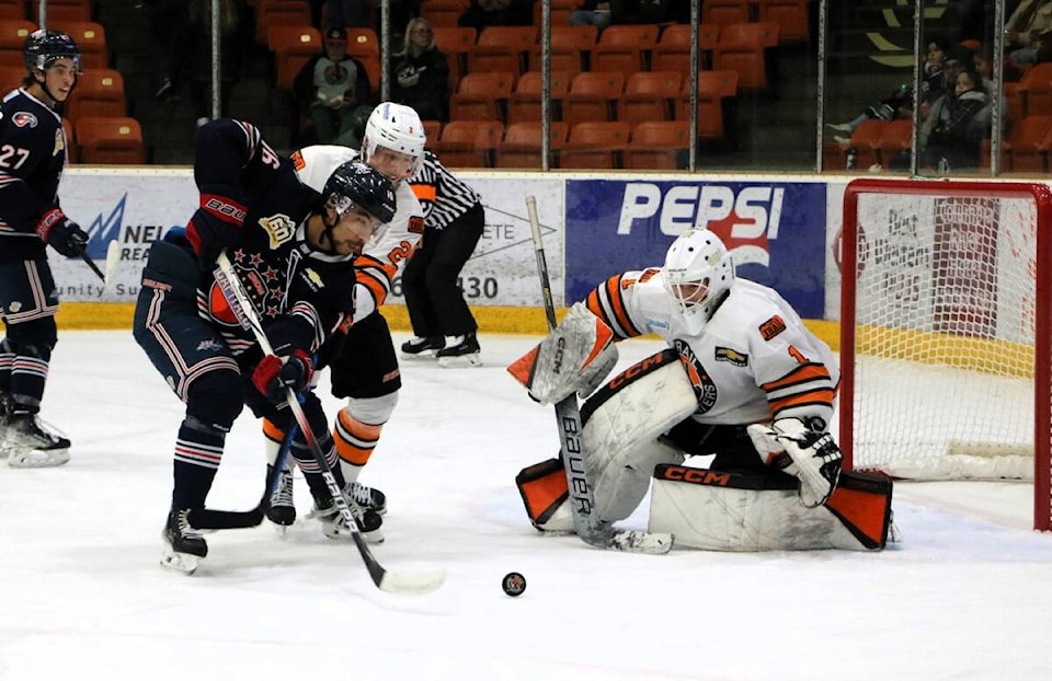 web1_231121-tdt-smoke-eaters-bb_2