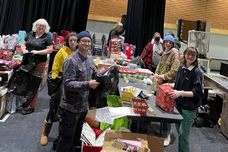 web1_231122-nig-hamper-fund-article-hamper_1