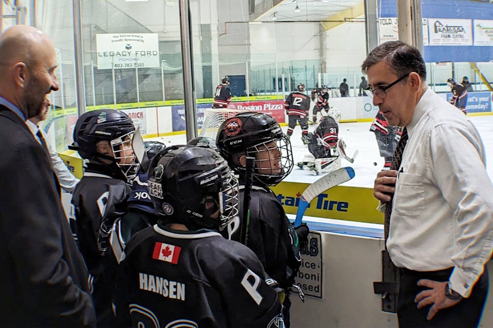 web1_231122-pon-stampeders-community_1