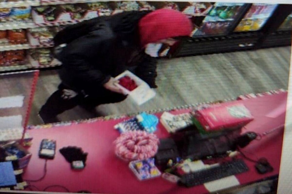  Suspect described as a Caucasian male believed to be in his mid-30s, wearing a black jacket and white scarf. (RCMP)  Suspect described as a Caucasian male believed to be in his mid-30s, wearing a black jacket and white scarf. (RCMP)  Suspect described as a Caucasian male believed to be in his mid-30s, wearing a black jacket and white scarf. (RCMP) 