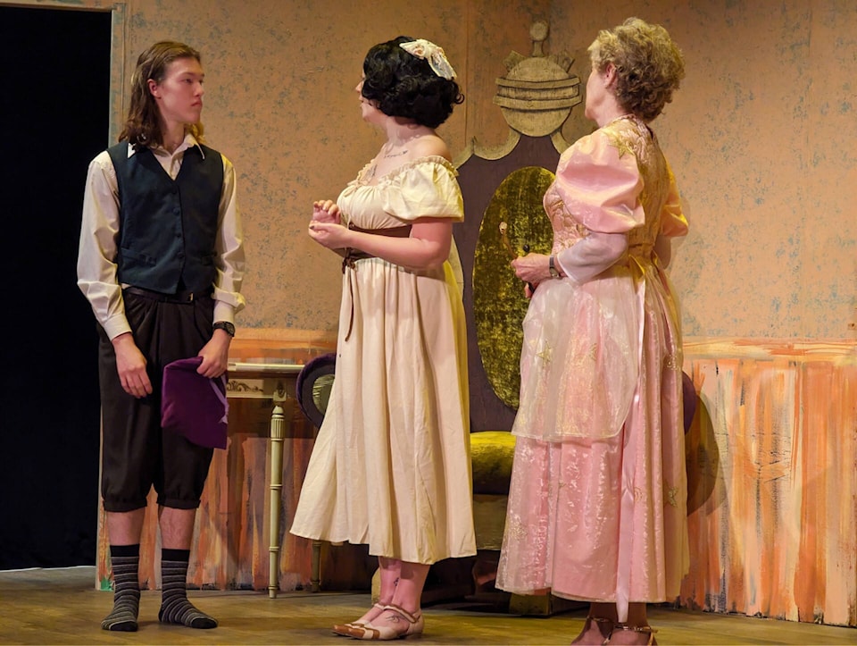web1_231123-vms-snowwhite-theatre_1