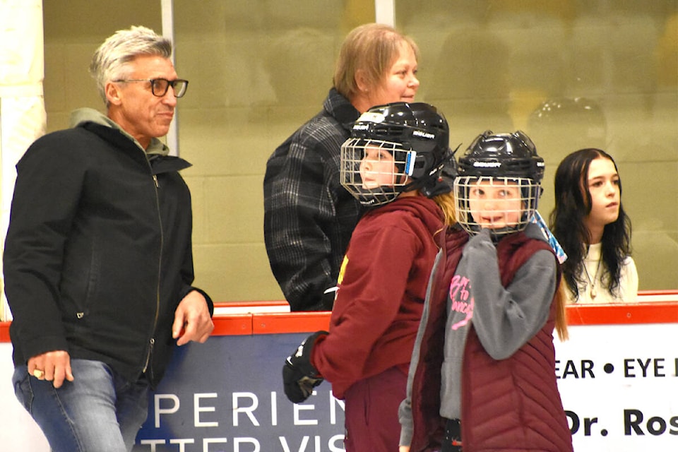 Former NHL star Geoff Courtnall enjoyed a family skate with Quesnel fans as the special guest of the BCHL Road Show Weekend. (Frank Peebles photo - Quesnel Cariboo Observer) 
