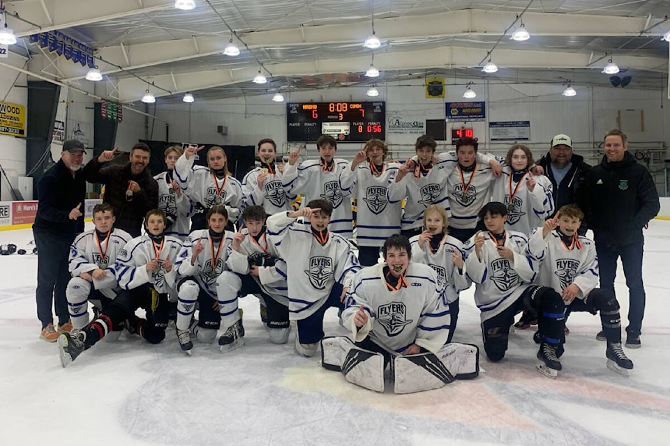 web1_231206-cvr-s-u15hockey-1_1