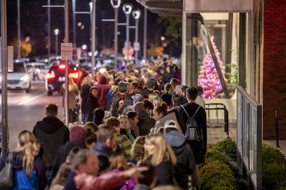 web1_copy_231010-vne-nightoflights-nightoflights_1