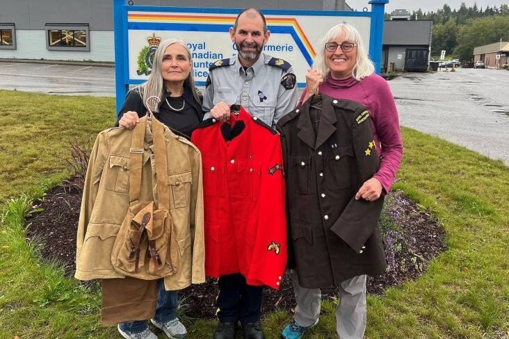 web1_copy_9-nse-rcmp-regalia-historic-photo_2