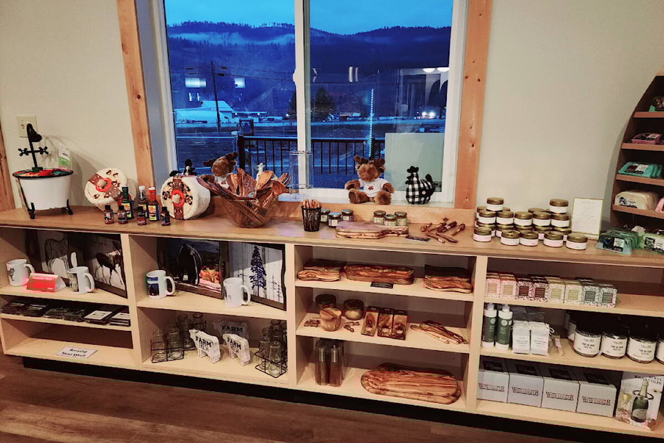 web1_rsz-teniye-artisan-products-20231103_172306