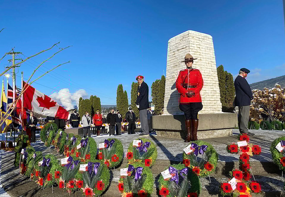 web1_yir-201111-wlt-remembrancedayservices-williamslakelegion_4