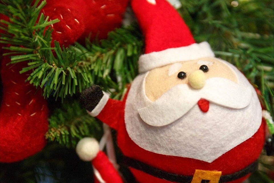 web1_201210-acc-santa-letters-dscs-k1-santaornaments_1
