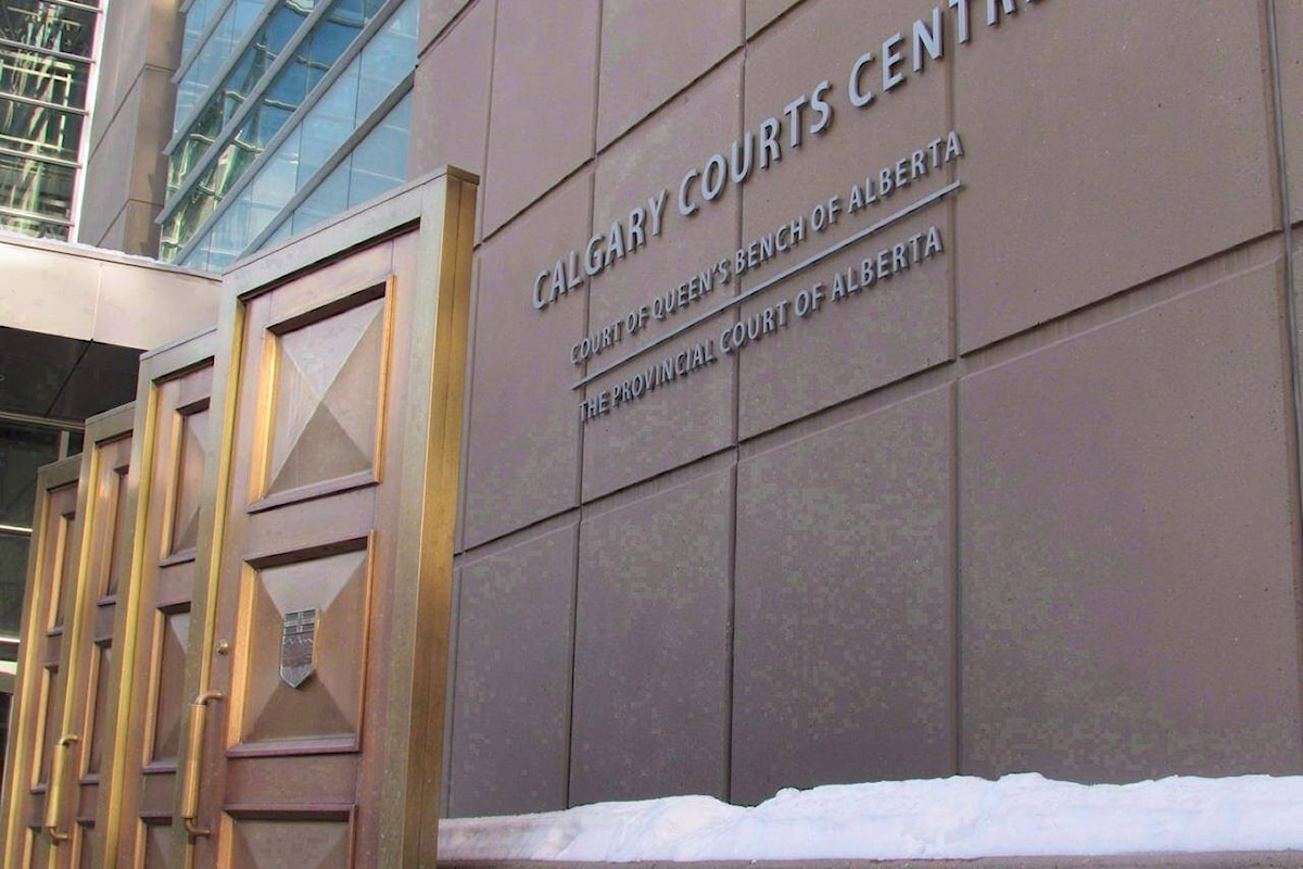 Un homme de Calgary plaide coupable de terrorisme après des publications sur TikTok et Snapchat