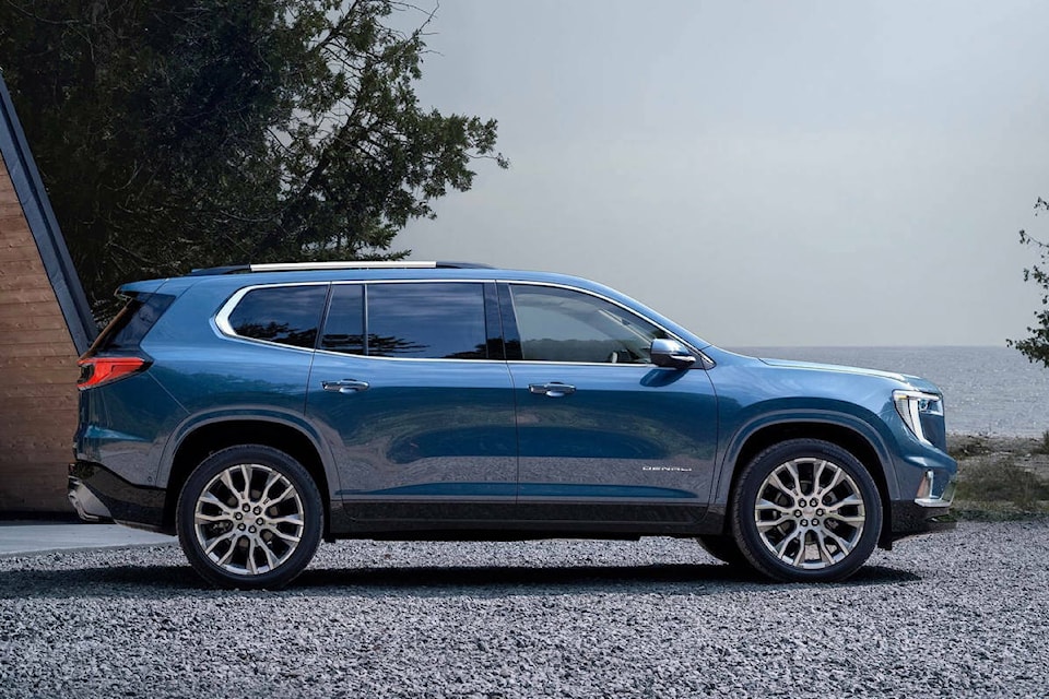 web1_231207-todaysdrive-gmc-acadia_1