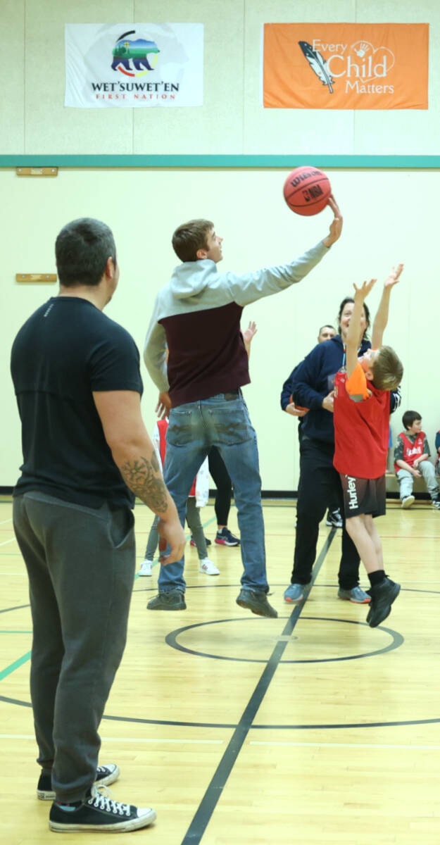 web1_231213-ldn-basketball-parents-against-kids-photo_8