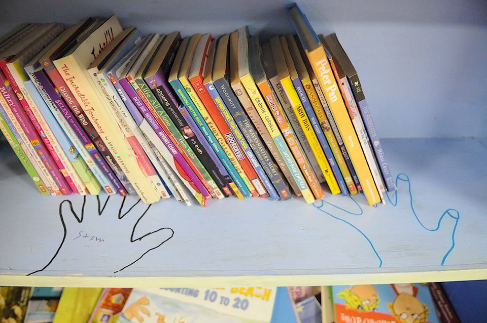 web1_231215-cpl-seabird-kids-refurbish-bookshelf-details_2