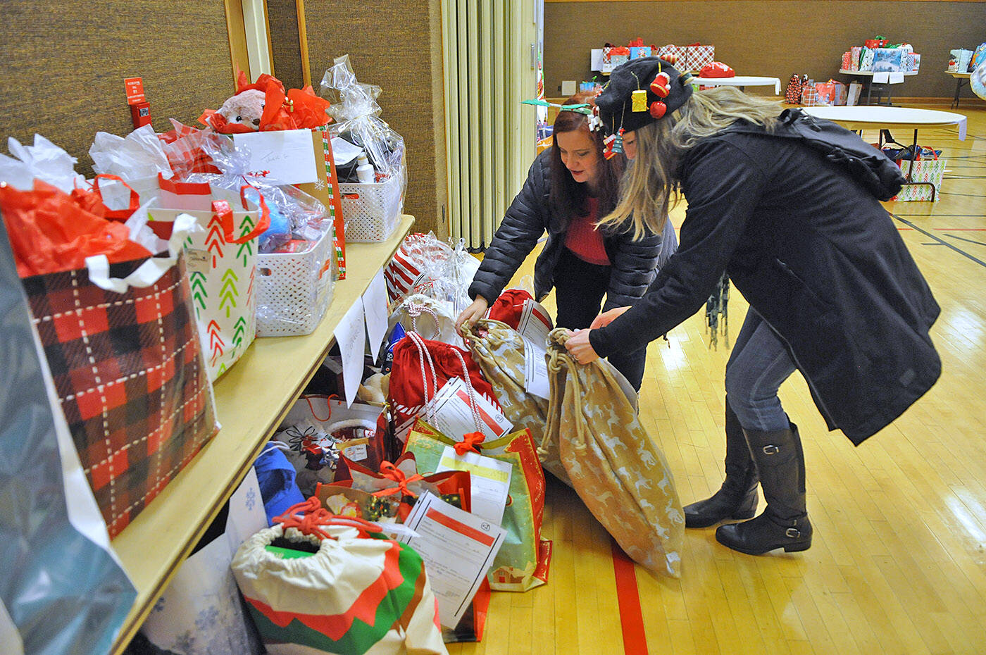 ‘Truly heartwarming’ Chilliwack residents bring Christmas to 1,000 seniors The Chilliwack