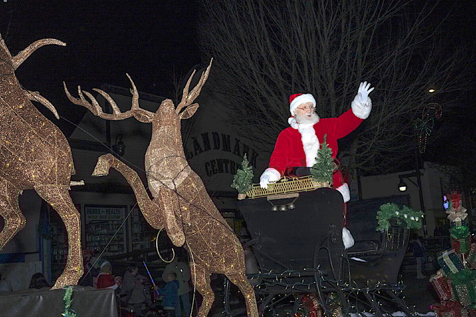  Aldergrove’s annual Christmas parade drew more than 5,000. (Luciano Fasullo/Special to 91ԭ Advance Times) 