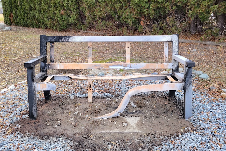 web1_231227-pwn-torchedmemorialbench_1