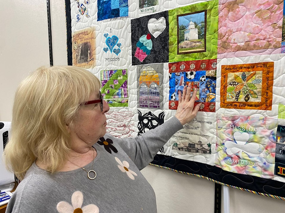web1_231229-mcr-seniors-quilt-museum-_2