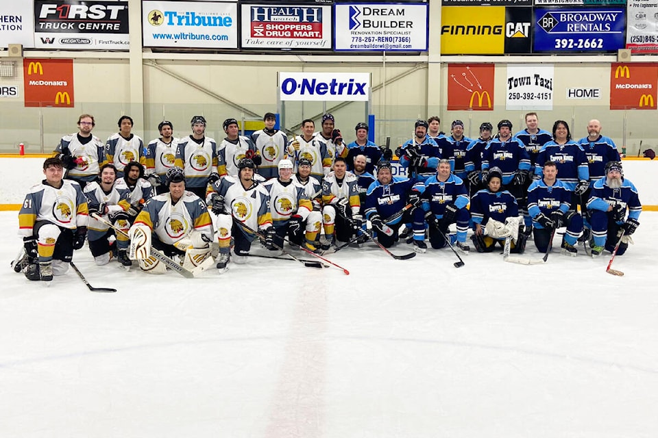 web1_240104-wlt-hockey-day-in-the-puddle_1