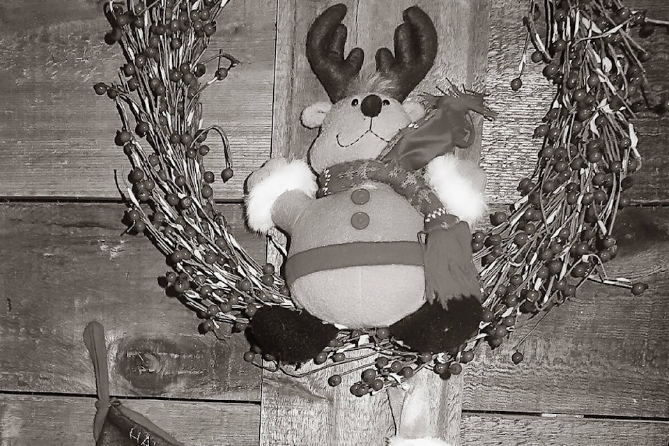 web1_rsz-enman-waiting-for-santa