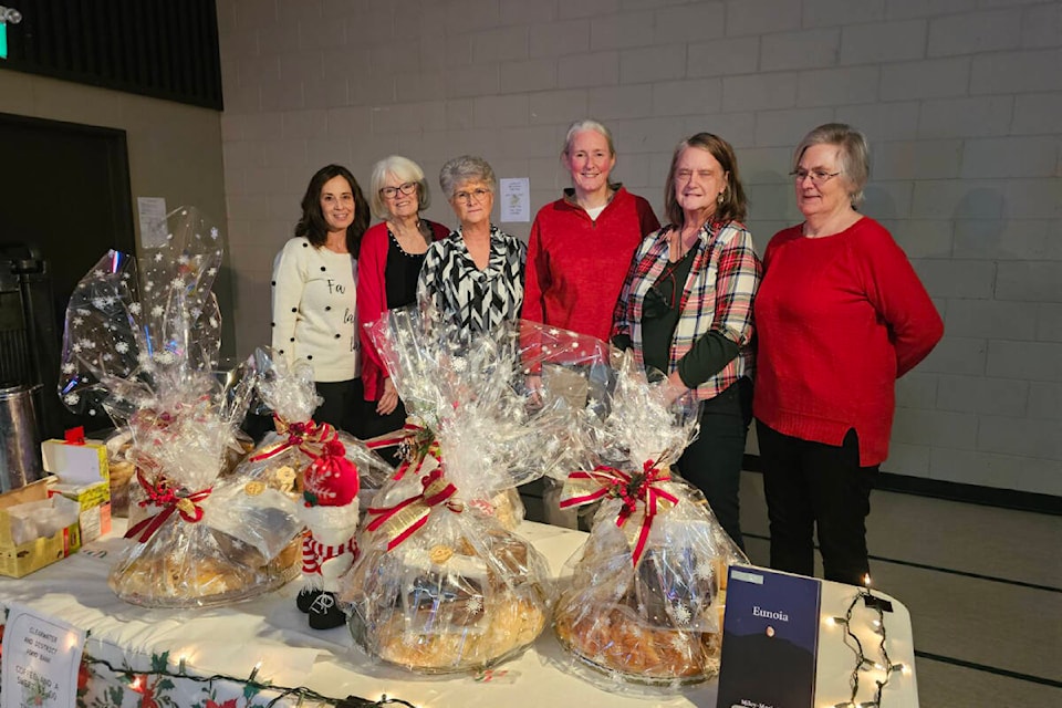 web1_rsz-food-bank-bake-sale-image000000011