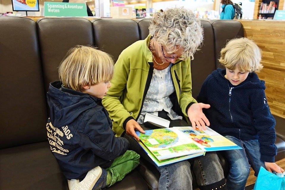 web1_190115-acc-m-family-literacy