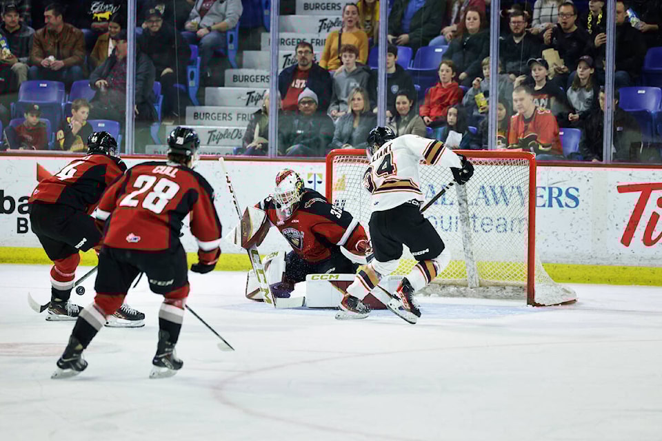 web1_230104-lat-hc-giantswinovercalgary-