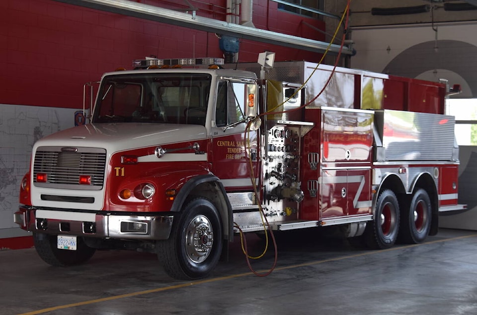 web1_230116-pnr-waiheungfire-centralsaanichfire_1