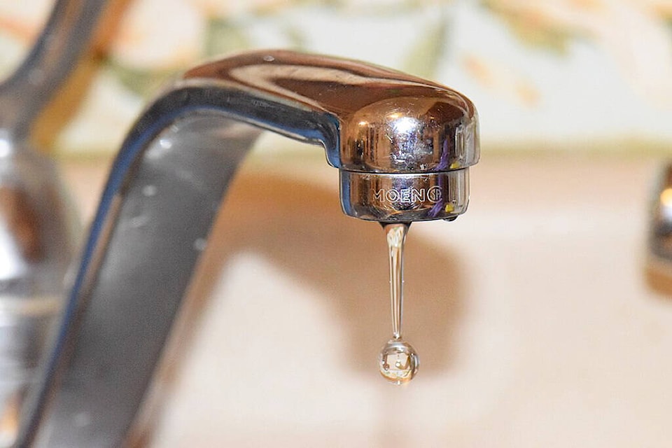 web1_230817-acc-water-saving-tips-leakyfaucet_1