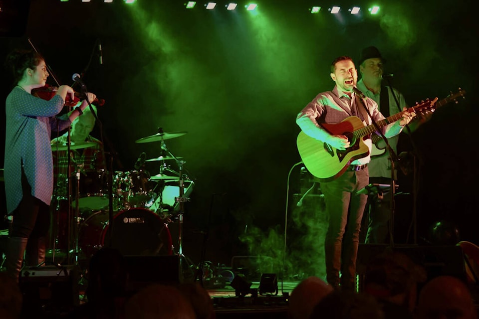 web1_231214-vms-codgonewild-band_1